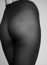 Lade das Bild in den Galerie-Viewer, Swedish Stockings - Agnes houndstooth 60 Denier - Strumpfhose -schwarz
