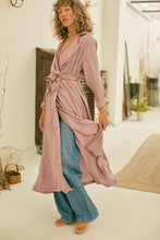 Lade das Bild in den Galerie-Viewer, Nachhaltiges Kleid in lila von Cossac. Online Bestellen Schweiz.
