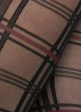 Lade das Bild in den Galerie-Viewer, Swedish Stockings - Lotta Check 20 Denier - Strumpfhose - schwarz rot
