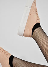 Charger l&#39;image dans la galerie, Nachhaltige Sneakersocken in schwarz von Swedish Stockings. Online bestellen Schweiz.
