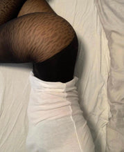 Lade das Bild in den Galerie-Viewer, Swedish Stockings - Emma Leopard 60 Denier - Strumpfhose - schwarz
